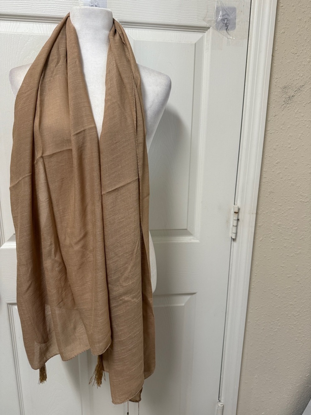 Brand new Lightweight gold Baig Camel Scarf with Tassel Trim